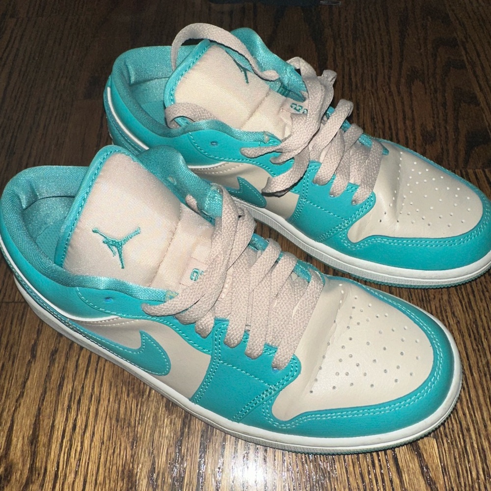 Nike Jordan 1’s